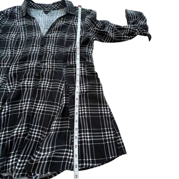 torrid Fit & Flare Black Button Up Shirt Size L (0) - Picture 7 of 11
